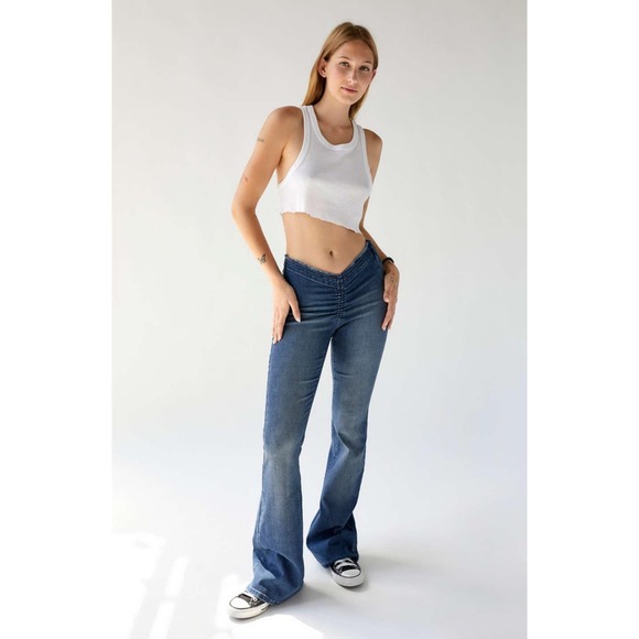 BDG Denim - BDG Urban Outfitters Ruched Dipped V Flare Jeans Size 30 Dark Wash Blue